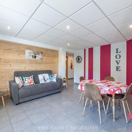 Le Domaine Des Fleurs - Appartement La Gentiane 热拉梅 外观 照片
