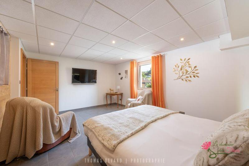 Le Domaine Des Fleurs - Appartement La Gentiane 热拉梅 外观 照片